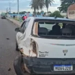 MOTOCICLISTA É ARREMESSADO APÓS SER ATINGIDO POR CARRO NA AL-220