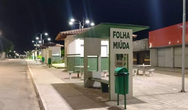 HOMEM AGRIDE A EX-COMPANHEIRA EM VIA PÚBLICA