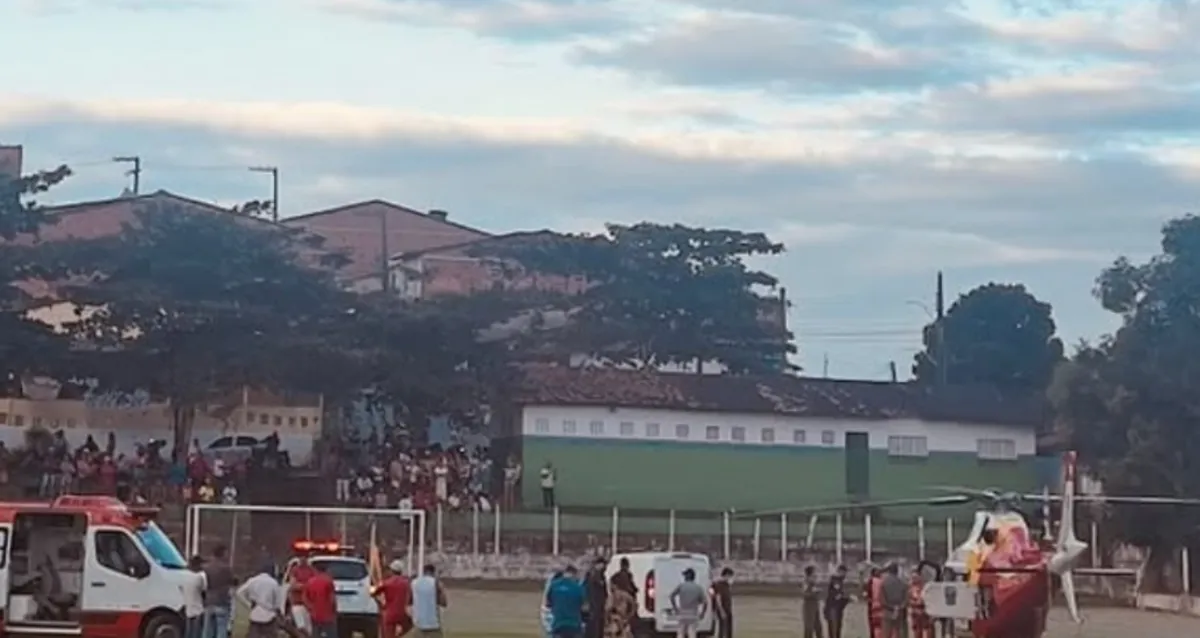 MOTOCICLISTA É RESGATADO POR HELICÓPTERO APÓS CAIR EM RIBANCEIRA