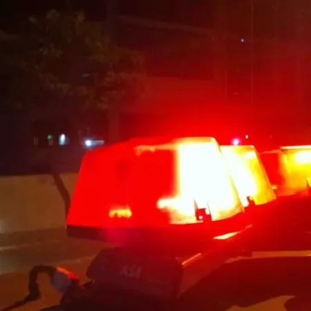 JOVEM TENTA ESGANAR A MÃE E AMEAÇA IRMÃO