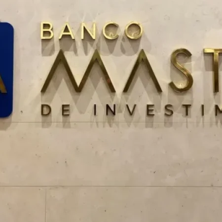 STF E BOLSONAROS TIVERAM MAIOR DESGASTE COM CASO MASTER, DIZ PESQUISA
