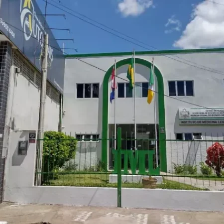 IDOSO DE 89 ANOS É ENCONTRADO MORTO DENTRO DE RESIDÊNCIA