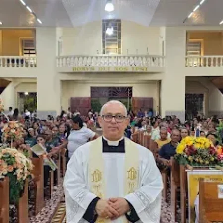 FIÉIS CELEBRAM NOSSA SENHORA APARECIDA E FESTA DA PADROEIRA NOSSA SENHORA DO ROSÁRIO COM MISSA EM DELMIRO GOUVEIA