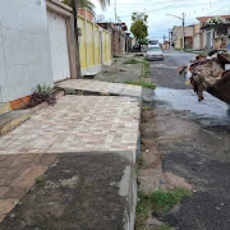 SECRETARIA DE INFRAESTRUTURA DE DELMIRO ATUA EM REGIME DE PLANTÃO PARA REPARAR DANOS CAUSADOS PELAS FORTES CHUVAS
