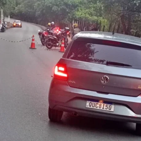 MOTOTAXISTA TEM PARTE DA PERNA DECEPADA APÓS GRAVE ACIDENTE