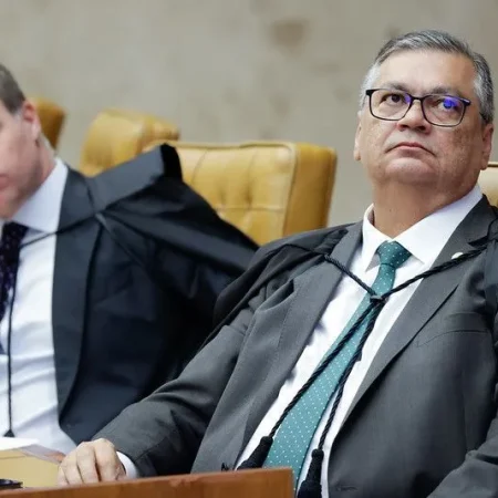 DINO CASSA DECISÃO DE MENDONÇA E LIBERA POST DE ATOR SOBRE NOSSA SENHORA