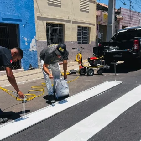 SMTT DE DELMIRO GOUVEIA INVESTE EM NOVA MÁQUINA PARA MODERNIZAR A SINALIZAÇÃO VIÁRIA