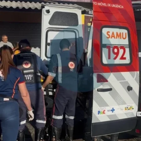 MOTOCICLISTA FICA FERIDO APÓS COLISÃO COM CARRO