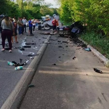 COLISÃO FRONTAL NA BR-104 DEIXA EMPRESÁRIO MORTO EM BRANQUINHA; VÍDEO