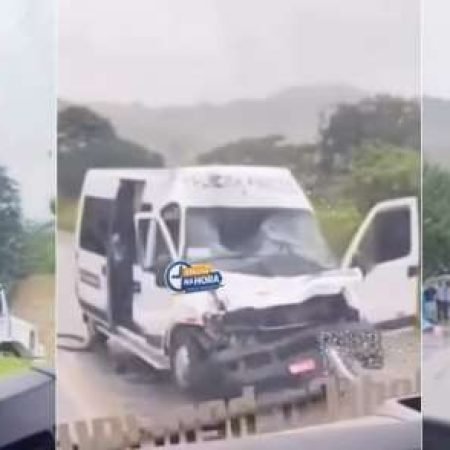 COLISÃO ENTRE VAN E CAÇAMBA MOBILIZA MAIS DE 15 SOCORRISTAS NO INTERIOR