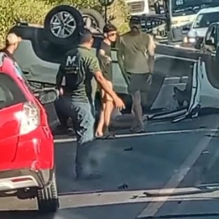 MOTORISTA FICA FERIDO APÓS CARRO CAPOTAR NA NA LADEIRA DO CATOLÉ
