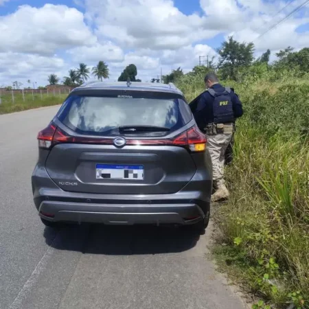 PRF PRENDE HOMEM POR RECEPTAÇÃO E ADULTERAÇÃO VEICULAR