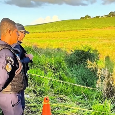 CORPO DE JOVEM DE 23 ANOS É ENCONTRADO LADO DE MOTOCICLETA EM MATAGAL