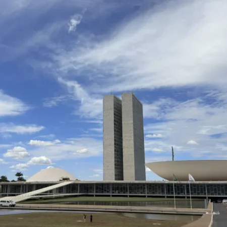 FIM DA ESCALA 6×1: CCJ DO SENADO APROVA A PROPOSTA