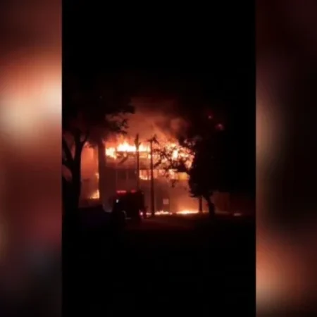 PF ABRE INQUÉRITO PARA INVESTIGAR INCÊNDIO EM PRÉDIO DA UFPE