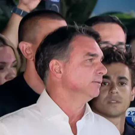 O QUE ACONTECEU HOJE É INACEITÁVEL, DIZ FLÁVIO SOBRE ZANIN