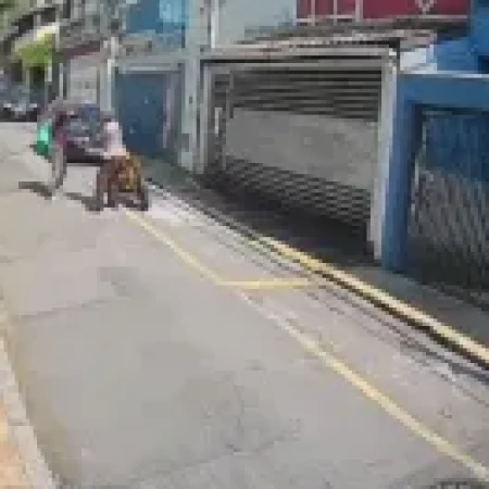 IDOSA É ESFAQUEADA DURANTE TENTATIVA DE ROUBO NO CENTRO