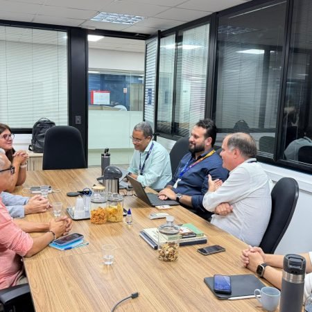 EM MACEIÓ, ZIANE COSTA REÚNE ARSAL E EQUATORIAL E COBRA MELHORIAS URGENTES NO FORNECIMENTO DE ENERGIA