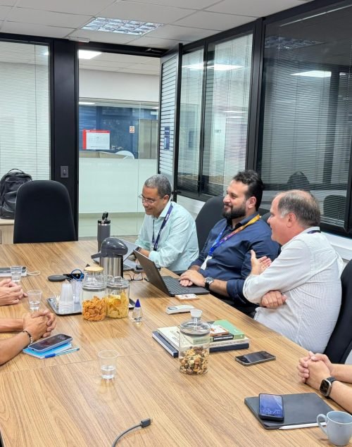 EM MACEIÓ, ZIANE COSTA REÚNE ARSAL E EQUATORIAL E COBRA MELHORIAS URGENTES NO FORNECIMENTO DE ENERGIA