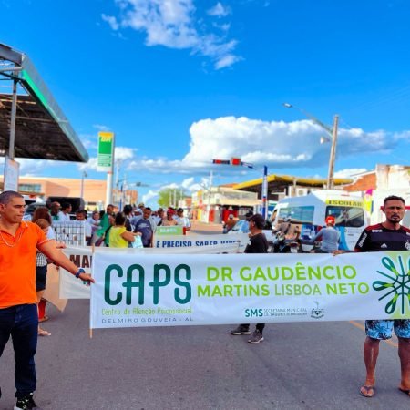 CAPS REALIZA CAMINHADA E INTENSIFICA AÇÕES EM ALUSÃO AO DIA NACIONAL DA LUTA ANTIMANICOMIAL