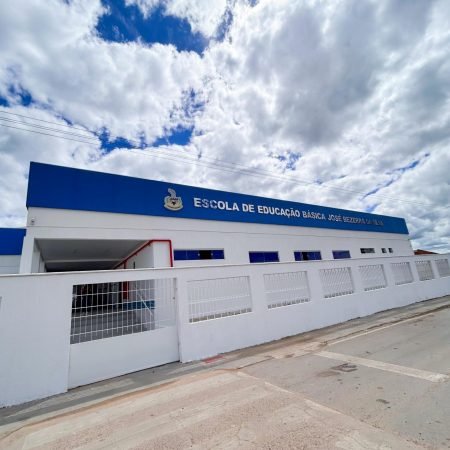 PREFEITA ZIANE COSTA AVANÇA COM MODERNIZAÇÃO DAS ESCOLAS EM DELMIRO GOUVEIA
