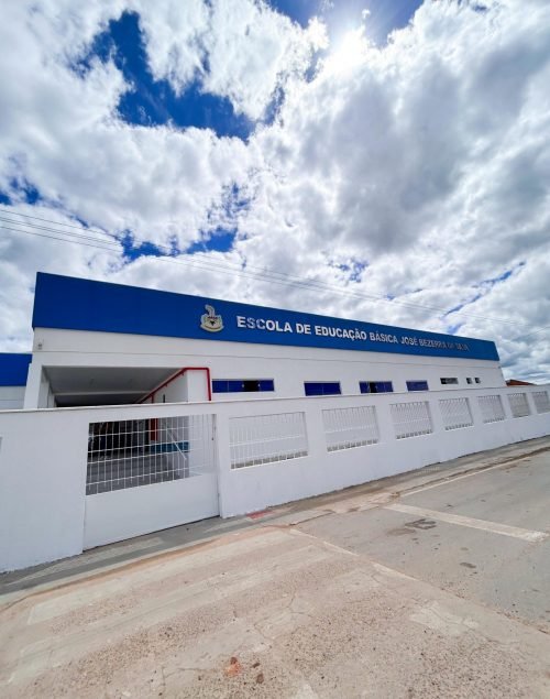 PREFEITA ZIANE COSTA AVANÇA COM MODERNIZAÇÃO DAS ESCOLAS EM DELMIRO GOUVEIA