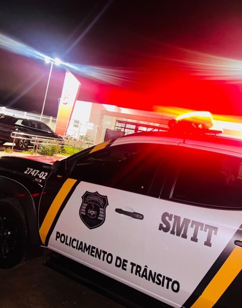 TESTE DO BAFÔMETRO APONTA CRIME DE TRÂNSITO E CONDUTOR É PRESO APÓS AÇÃO DA SMTT