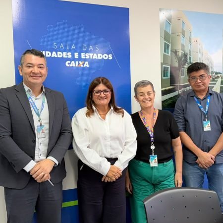 PREFEITA ZIANE COSTA CUMPRE AGENDA EM MACEIÓ PARA TRATAR DE HABITAÇÃO E CONVÊNIOS PARA DELMIRO GOUVEIA