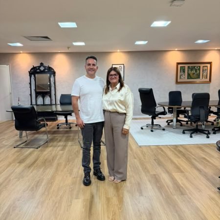 ZIANE COSTA REÚNE-SE COM PAULO DANTAS EM MACEIÓ PARA ACELERAR OBRAS ESTRUTURANTES EM DELMIRO GOUVEIA