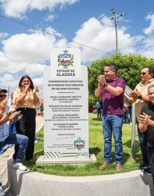 PREFEITA ZIANE COSTA E PAULO DANTAS ENTREGAM 30 KM DE ASFALTO E TRANSFORMAM MAIS DE 100 RUAS EM DELMIRO GOUVEIA