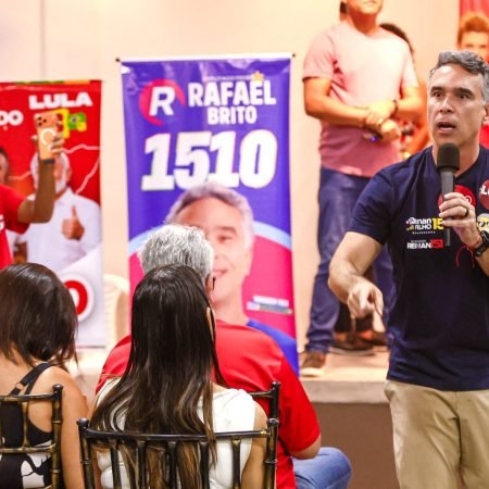 RAFAEL BRITO GARANTE INVESTIMENTOS PARA SAÚDE, EDUCAÇÃO E INFRAESTRUTURA EM DELMIRO GOUVEIA