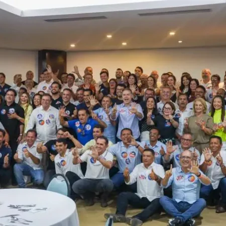 PAULO DANTAS REÚNE MAIS DE 80 PREFEITOS E MOSTRA FORÇA EM APOIO A RENAN FILHO