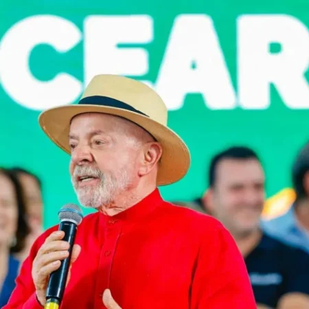 FRENTE PARLAMENTAR DA CÂMARA REPUDIA FALA DE LULA SOBRE IGREJA CATÓLICA