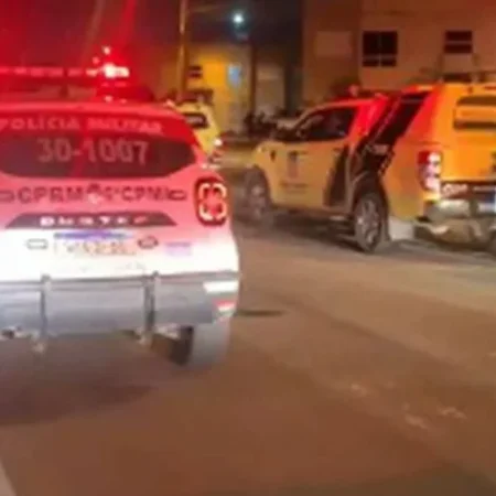 CONVIDADO BÊBADO ATIRA EM ENTREGADOR DE LANCHE E É IMOBILIZADO POR POPULARES
