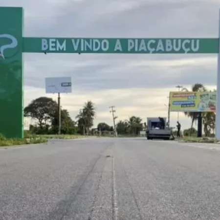 CAPOTAMENTO DEIXA PESSOA PRESA ÀS FERRAGENS EM CIDADE DE ALAGOAS