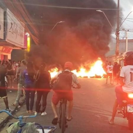 MORTE DE JOVEM EM ABORDAGEM POLICIAL GERA PROTESTOS
