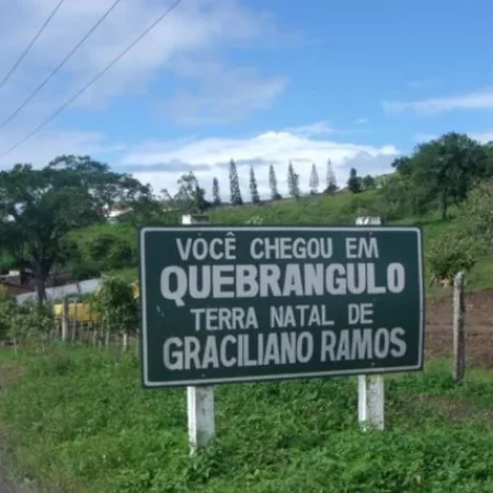 PROPRIETÁRIO É AUTUADO APÓS ENTREGAR MOTOCICLETA A ADOLESCENTE DE 14 ANOS