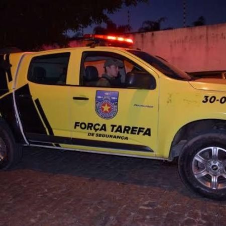 TRÊS PESSOAS SÃO BALEADAS E UM MORRE NA UPA