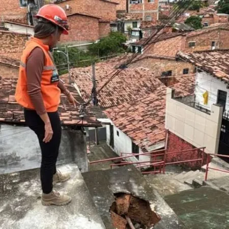 CHUVAS DIMINUEM, MAS MACEIÓ SEGUE SOB ALERTA DO INMET