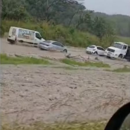 ROMPIMENTO DE BARRAGEM PROVOCA ALAGAMENTO E DEIXA TRÂNSITO LENTO NA BR-101