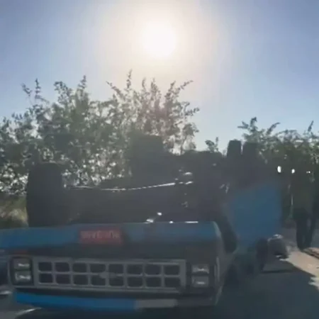 CAMINHÃO TOMBA EM TRECHO DA AL-220, EM SÃO JOSÉ DA TAPERA