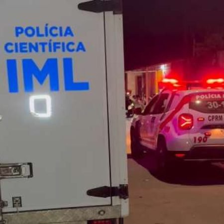 HOMEM DE 39 ANOS É ENCONTRADO MORTO COM PERFURAÇÃO NO TÓRAX