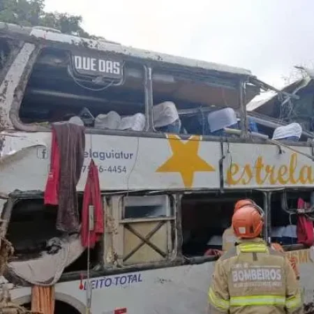 VEJA O QUE SE SABE SOBRE O ACIDENTE QUE DEIXOU 10 MORTOS