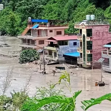NEPAL CONFIRMA 55 MORTOS E MAIS DE 380 DESAPARECIDOS APÓS AVALANCHE