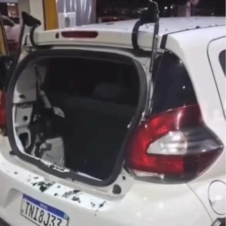 MOTORISTA DE APP TEM CARRO ATACADO QUANDO TRANSPORTAVA TORCEDORES DO CSA