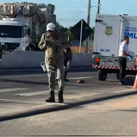 MOTOCICLISTA MORRE APÓS ATINGIR REDUTOR DE VELOCIDADE NA AL 110