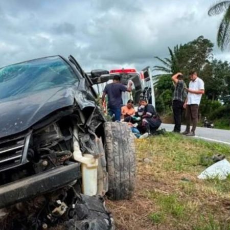 CAPOTAMENTO NA BR-101 MOBILIZA HELICÓPTERO E DEIXA 2 PESSOAS GRAVEMENTE FERIDAS EM ALAGOAS