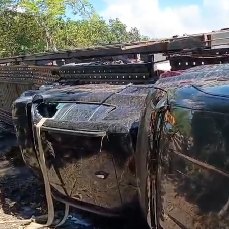 CAMINHÃO-CEGONHA ENVOLVIDO EM ACIDENTE NA BR-316 TRANSPORTAVA 11 CARROS ZERO-QUILÔMETRO