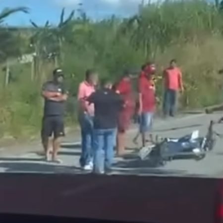 MOTOCICLISTA MORRE APÓS COLISÃO COM VEÍCULO NA BR-101