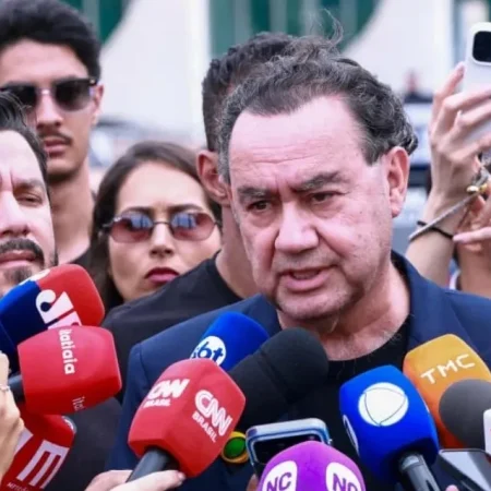 AUGUSTO CURY CONVERSA COM FLÁVIO E DECIDE APOIAR SENADOR NO 2º TURNO